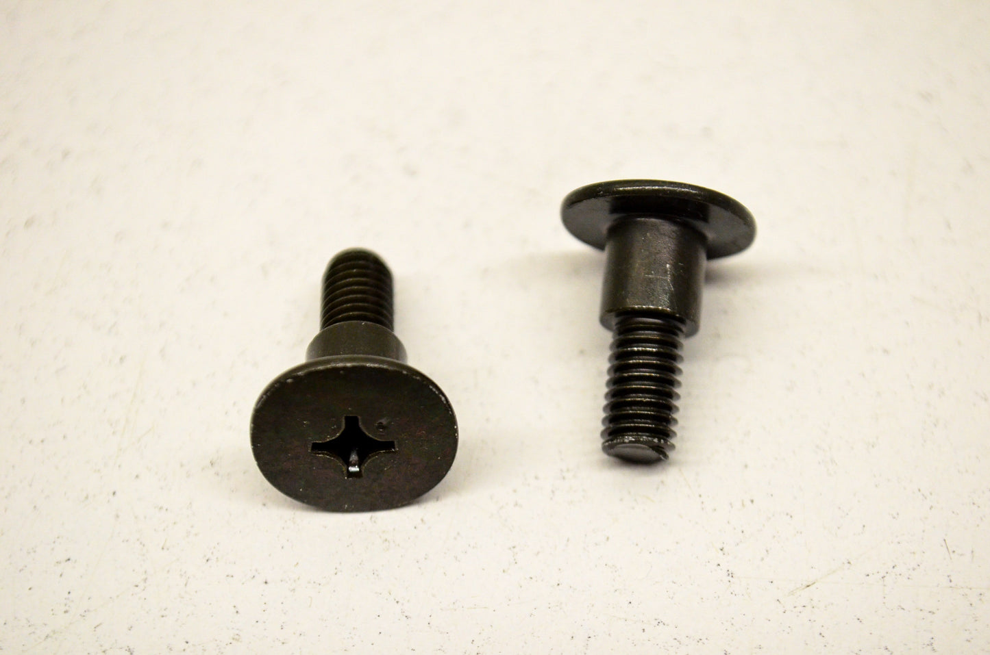 OEM Honda 90102-HM7-000 Special Screw (6X8) Qty 2 NOS