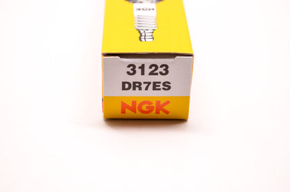 NGK DR7ES, 3123 Spark Plug Qty 2 NOS