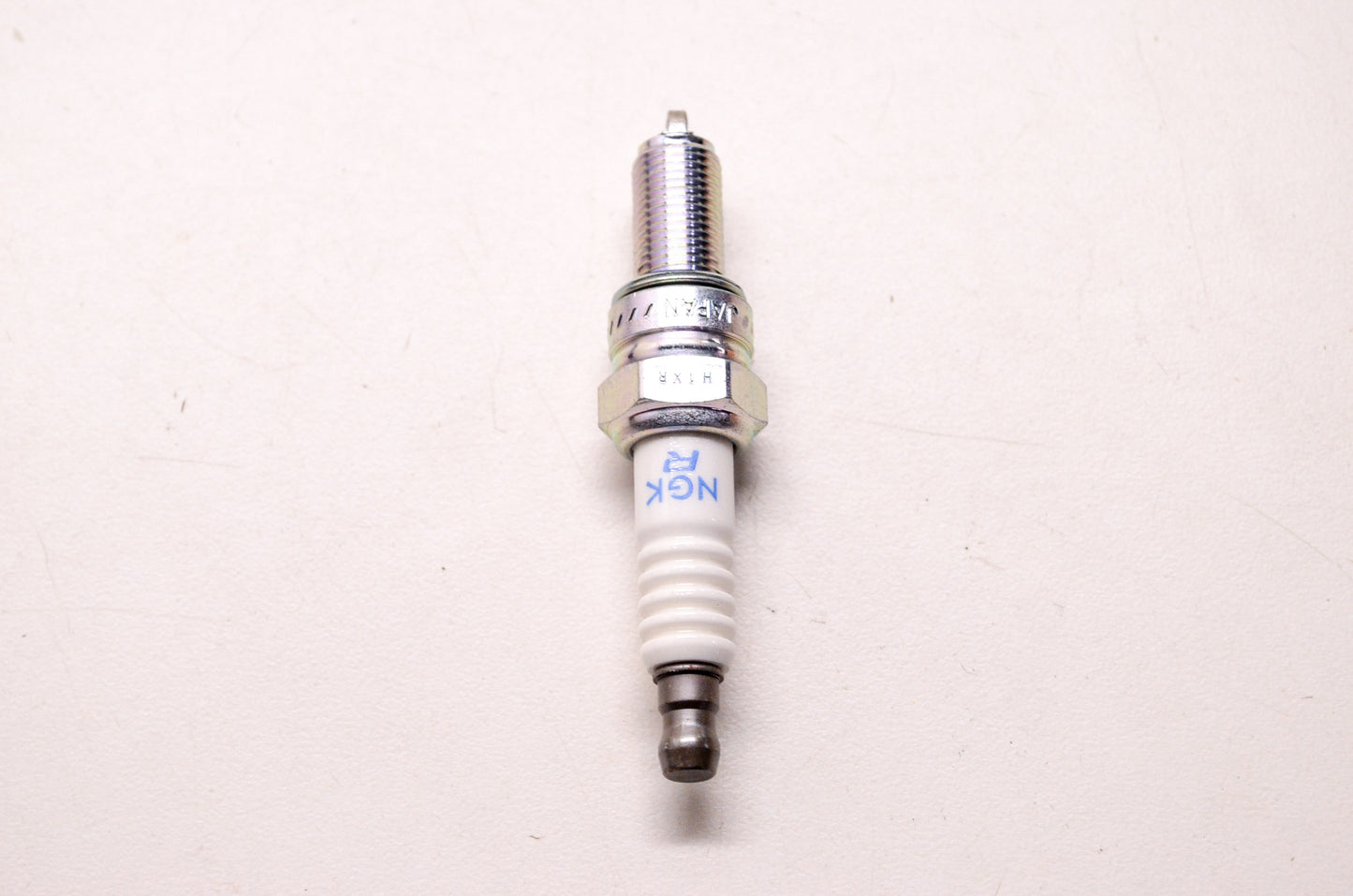 New NGK Laser Patinum Spark Plug NOS