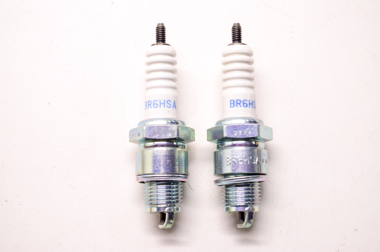 NGK BR6HSA, 4296 Spark Plug Qty 2 NOS