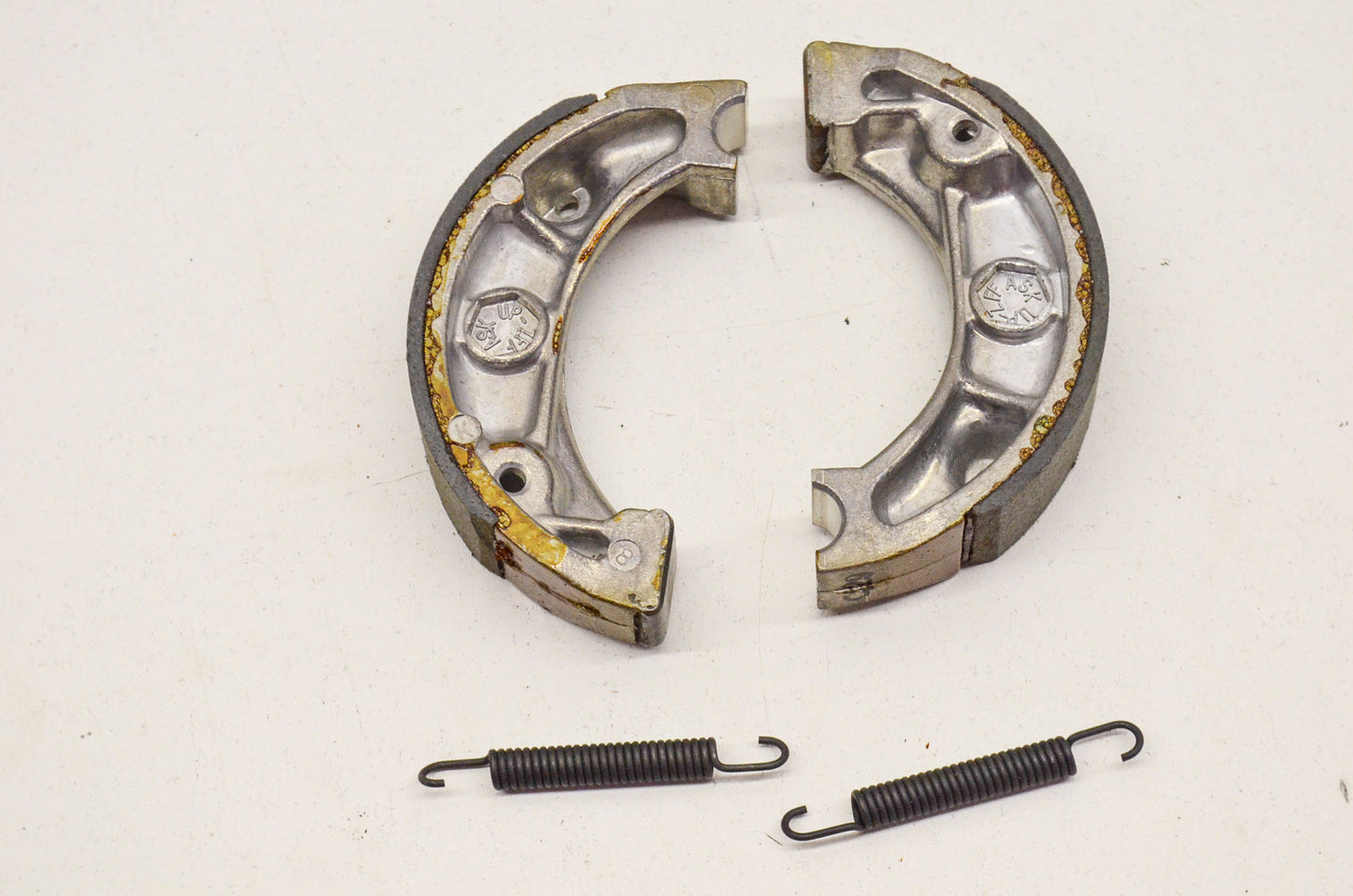 OEM Honda 06430-GN1-731 Brake Shoe Kit NOS
