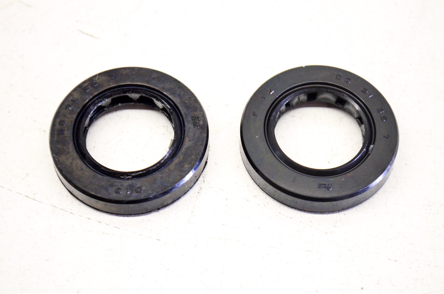 OEM Honda 90752-GB4-681 Oil Seal 21X35X7 Qty 2 NOS