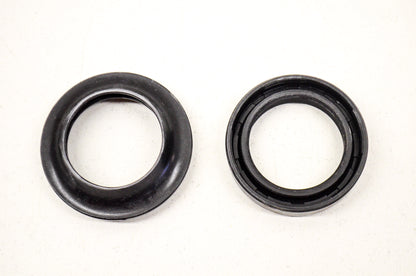 OEM Honda 51490-GAA-305 Front Fork Seal Set NOS