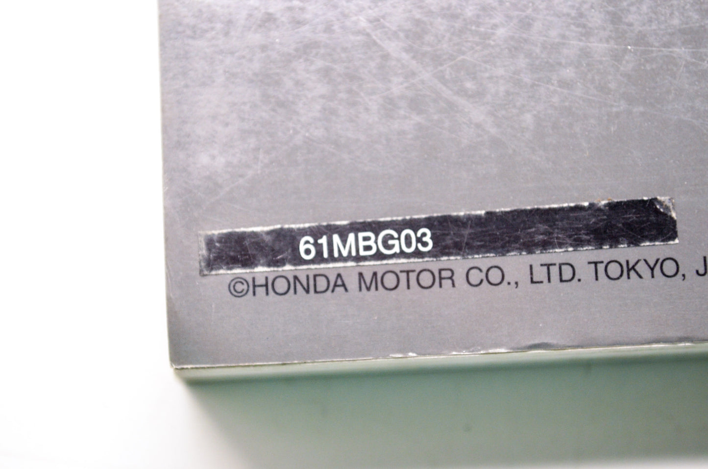 OEM Honda 61MBG03 Service Manual 98-01VFR800FI