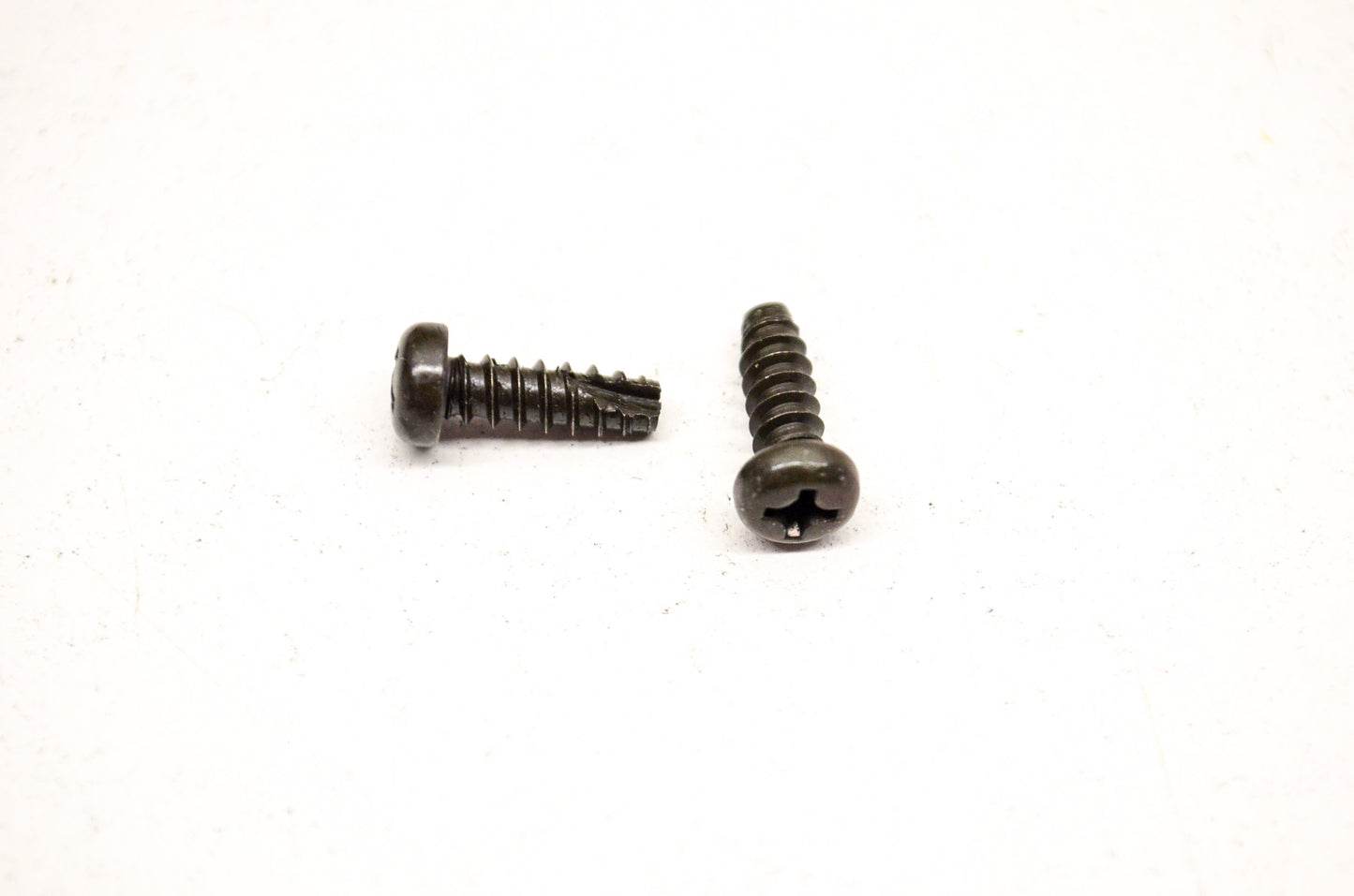 OEM Honda 93901-34380 Tap Screw (4X12) Qty 2 NOS