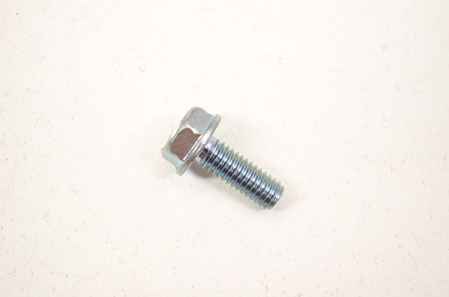 OEM Honda 95701-0601600 Flange Bolt 6x16 NOS