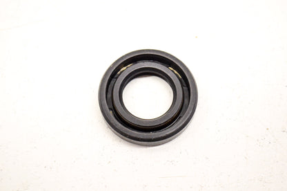OEM Honda 91205-HB2-772 Oil Seal 13.8X24X5 NOS