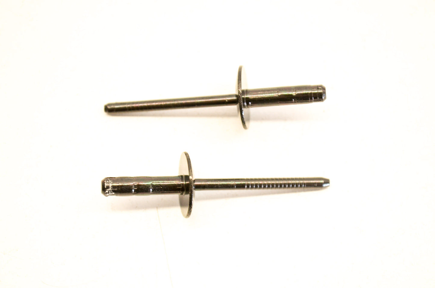 OEM Yamaha 90267-47200-00 Blind Rivet Qty 2 NOS