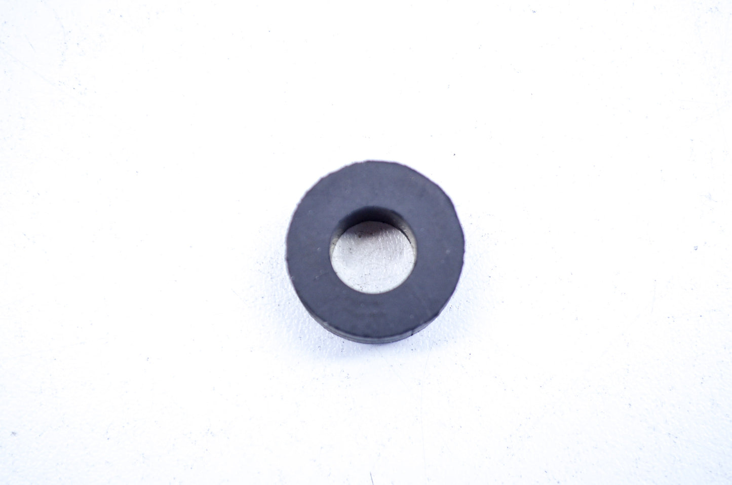 OEM Yamaha 90480-12475-00 Grommet NOS