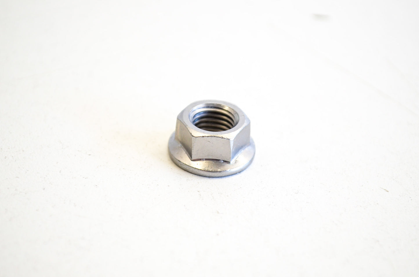 OEM Yamaha 95704-10500-00 Flange Nut