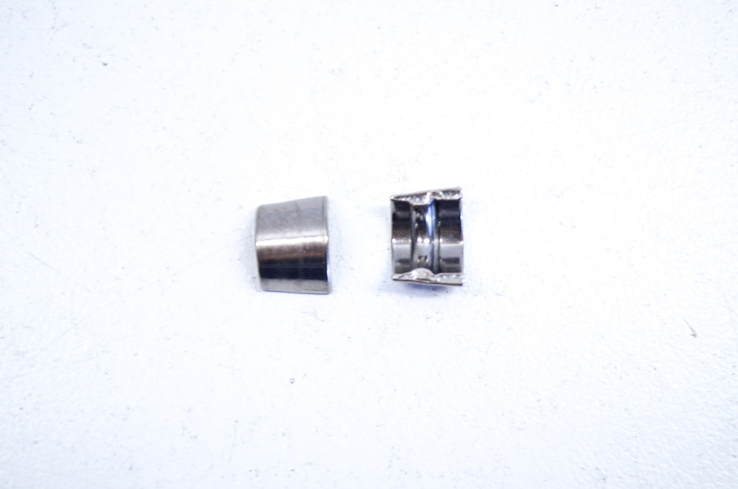 OEM Yamaha 1J7-12118-00-00 Cotter Valve Qty 2 NOS