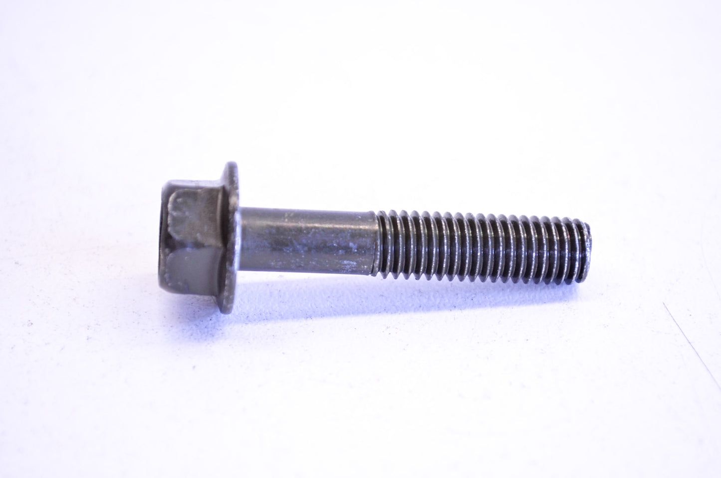 New OEM Yamaha 95817-08040-00 Flange Bolt NOS