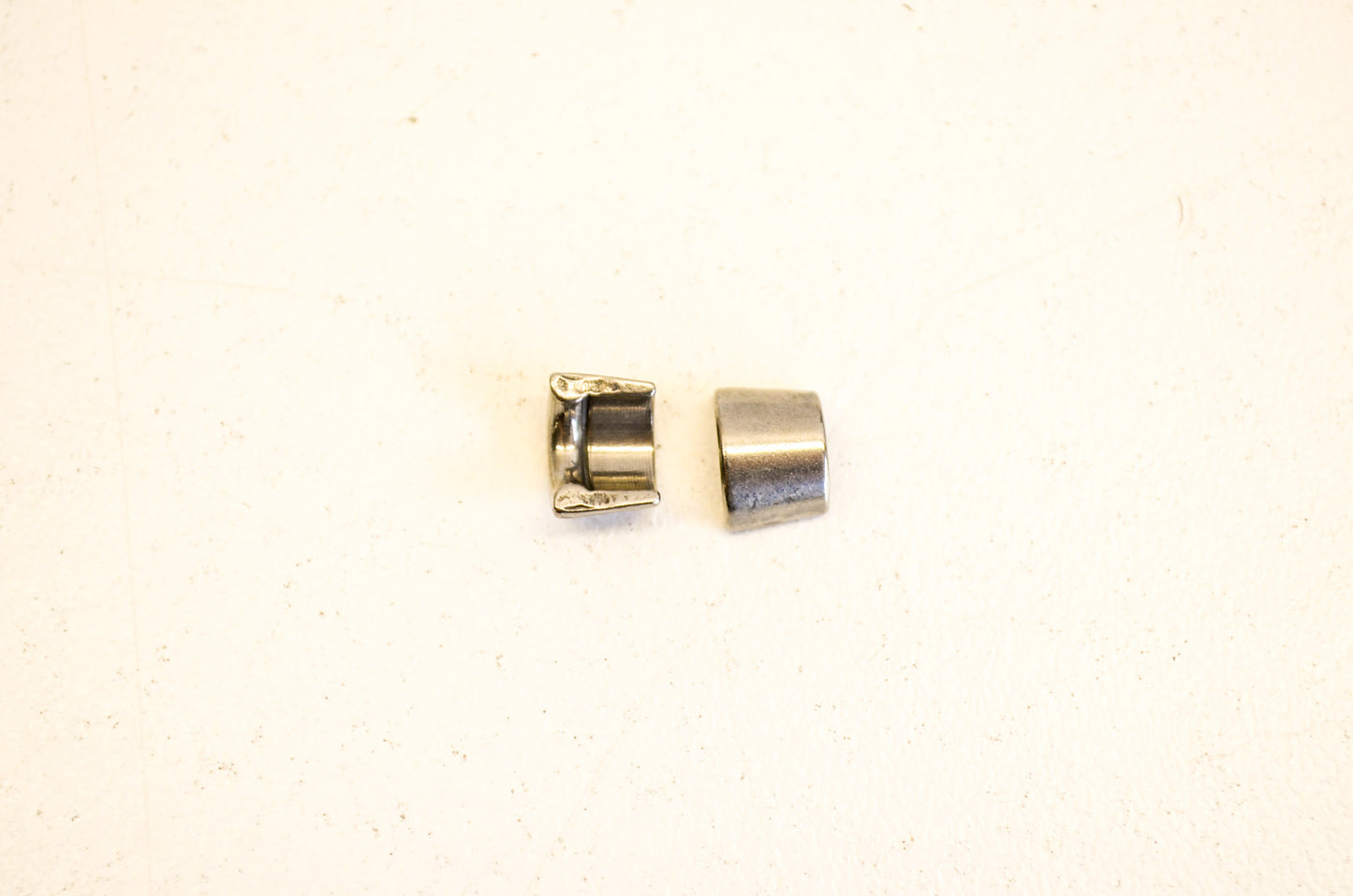 OEM Yamaha 1AA-12118-00-00 Cotter Valve Qty 2 NOS