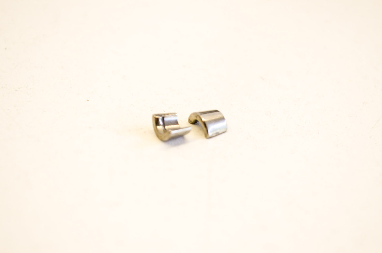 OEM Yamaha 1AA-12118-00-00 Cotter Valve Qty 2 NOS