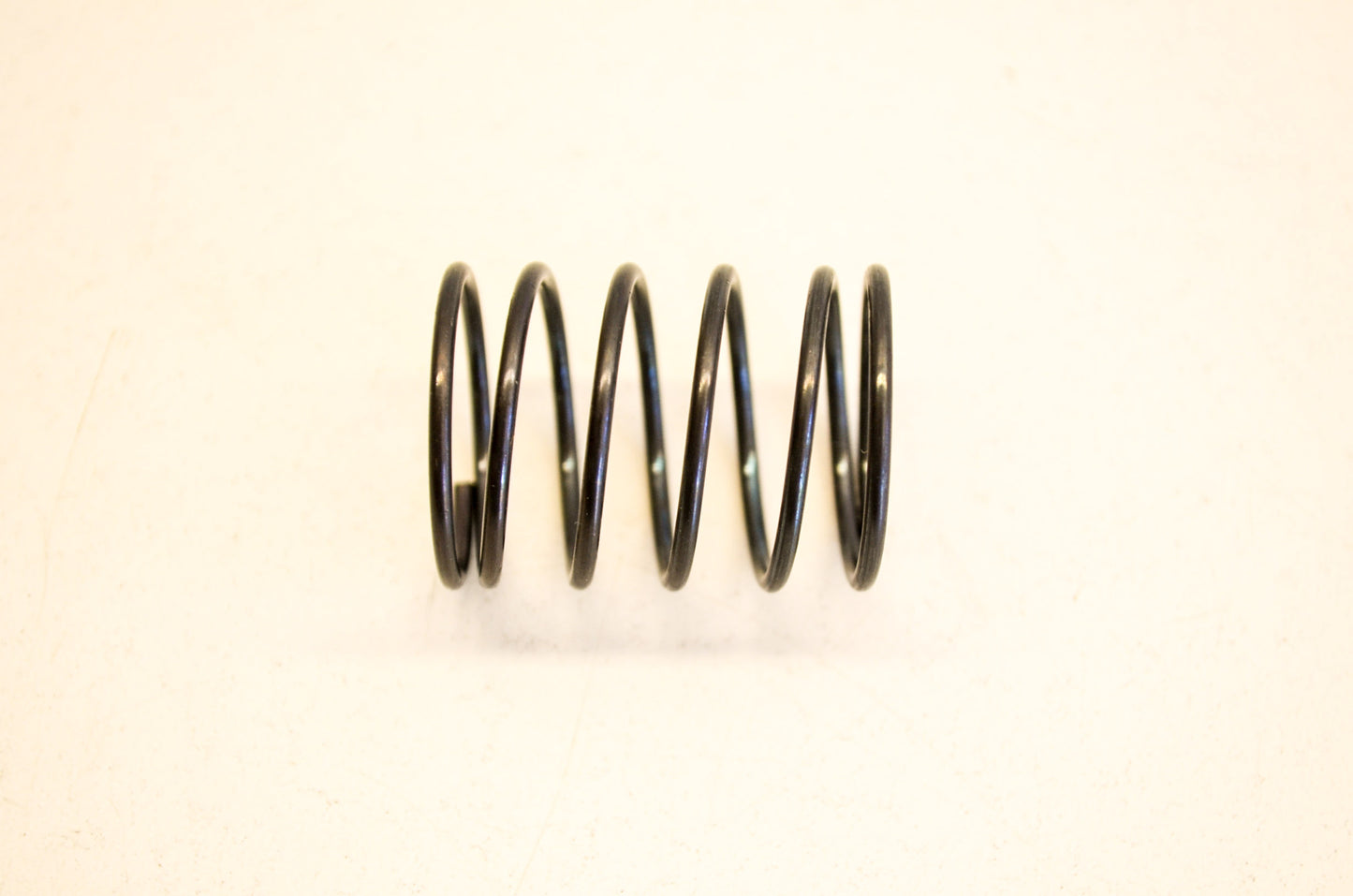 New OEM Yamaha 90501-18576-00 Compression Spring NOS