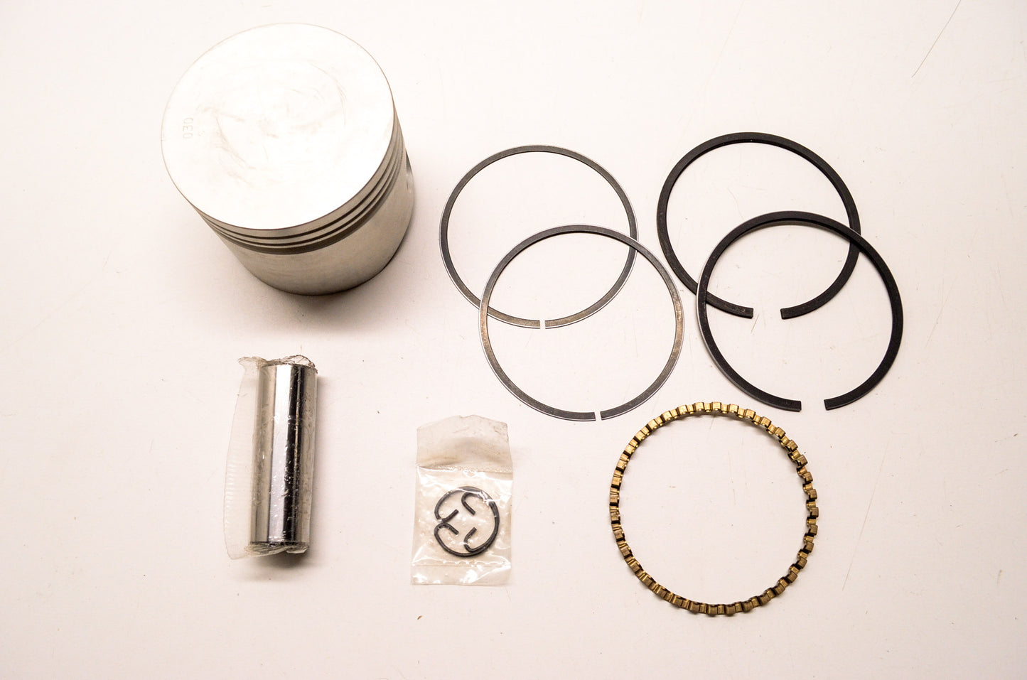 Rotary 23-6752, 6752, 110-6752 Piston Kit +.030 Kohler 12 HP NOS