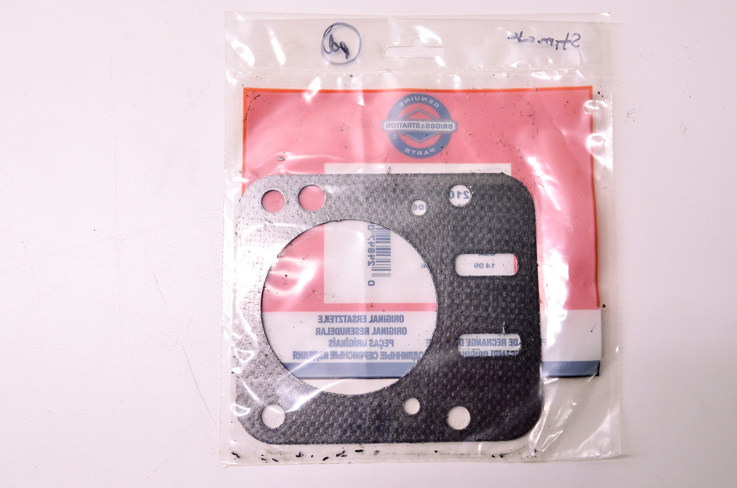 New Briggs & Stratton 698210 Cylinder Head Gasket NOS