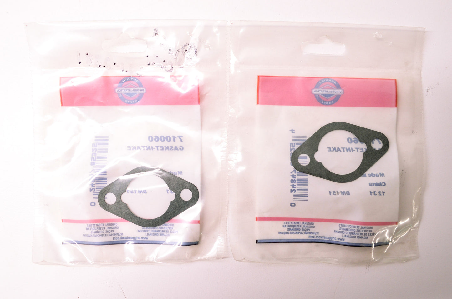 OEM Briggs & Stratton 710060 Intake Gasket Qty 2 NOS