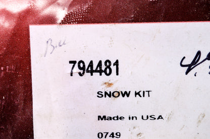 New Briggs & Stratton 794481 Engine Snow Kit NOS