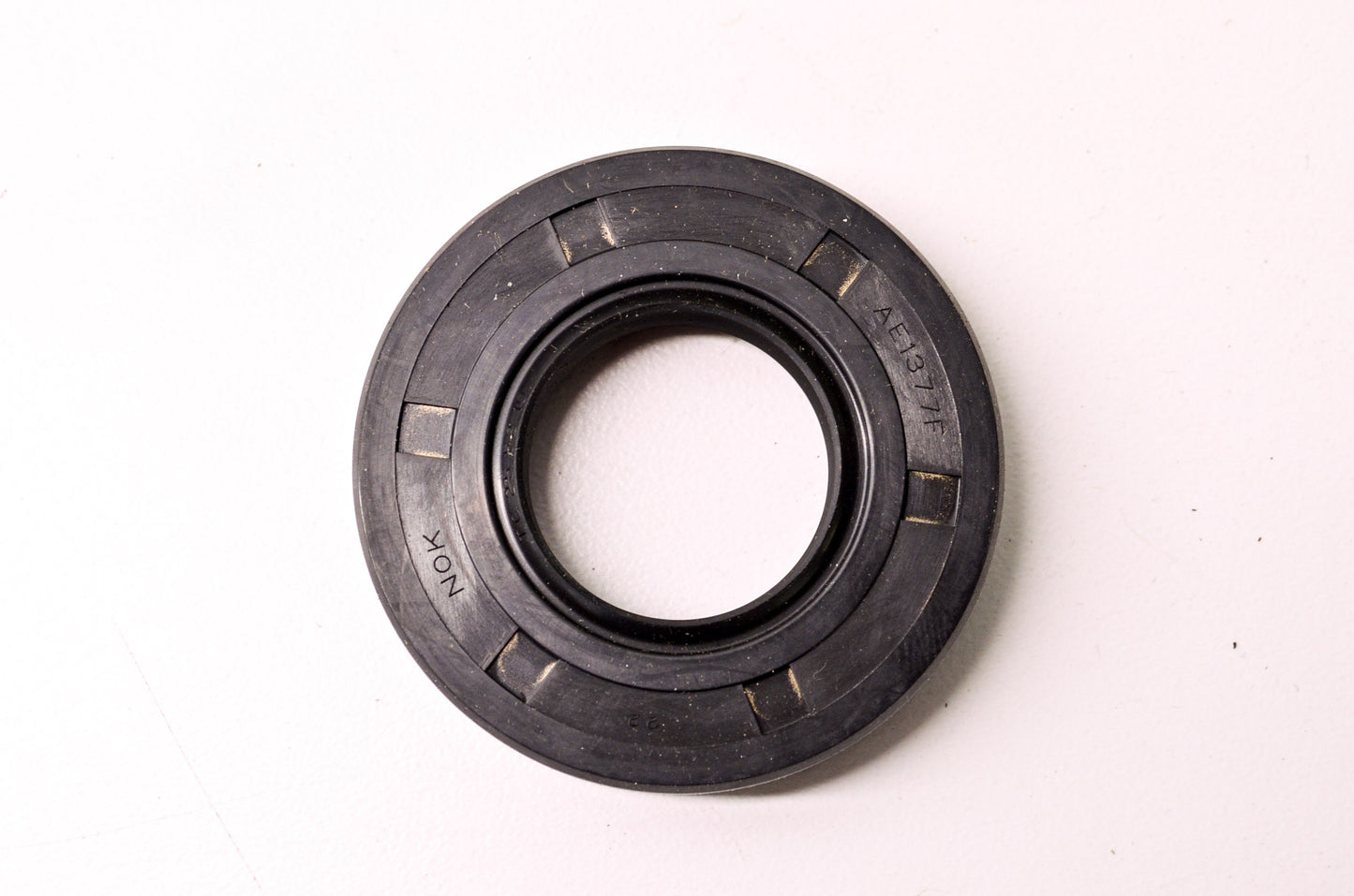 OEM Briggs & Stratton 802525 Oil Seal NOS