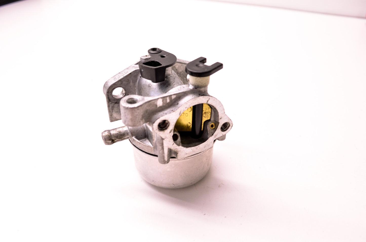 New Briggs & Stratton Carburetor NOS