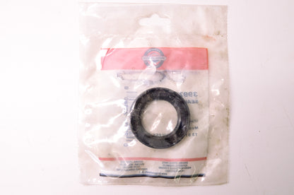 New Briggs & Stratton 399781S Oil Seal NOS