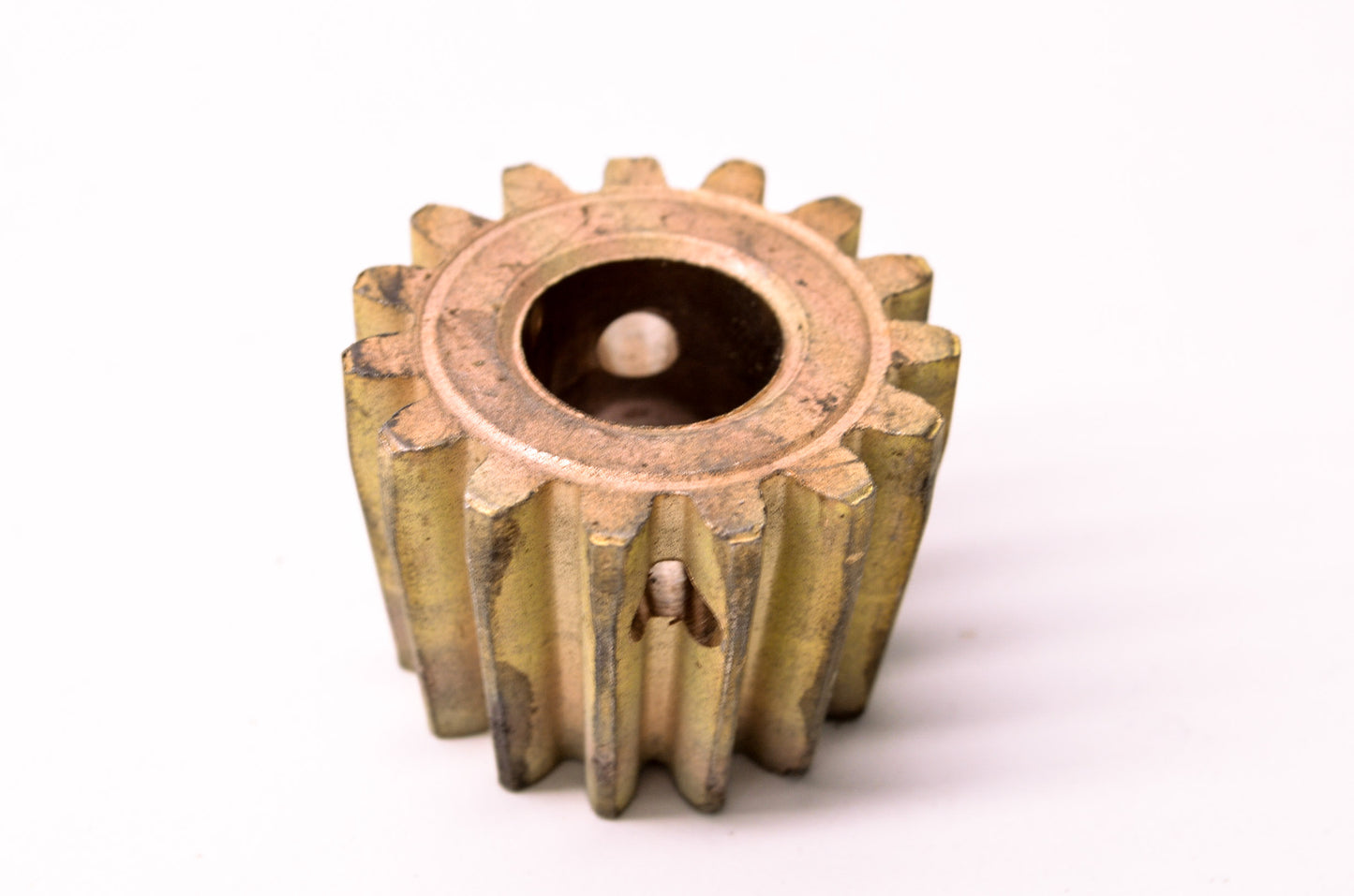 New Briggs & Stratton Steering Pinion NOS