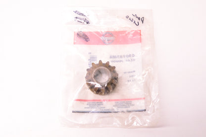 New Briggs & Stratton Pinion Gear NOS