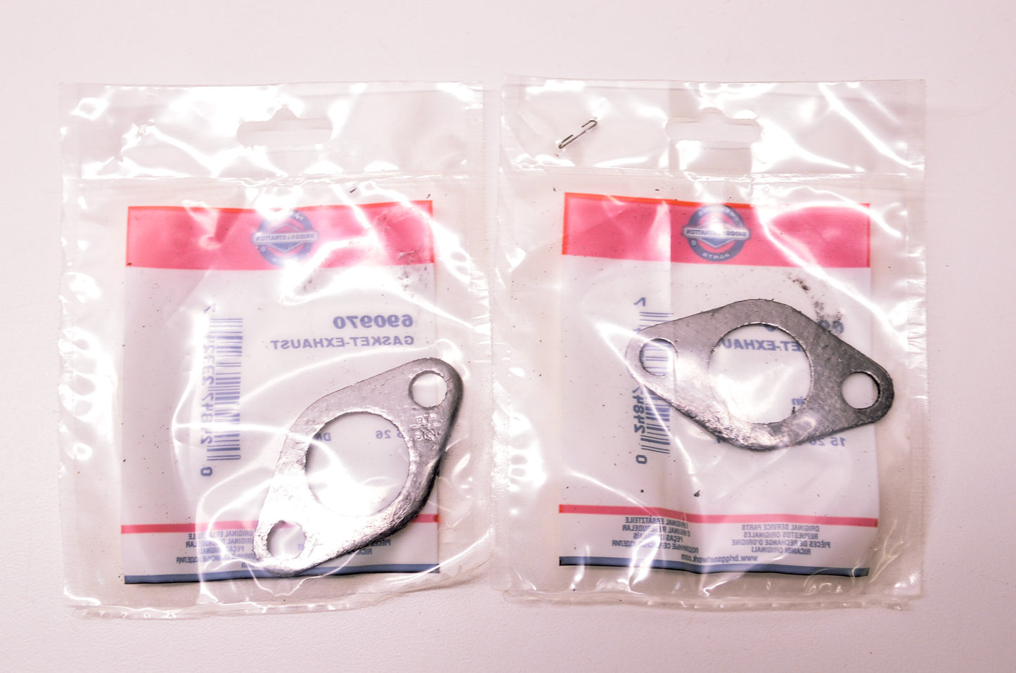 New Briggs & Stratton Exhaust Gasket QTY 2 NOS