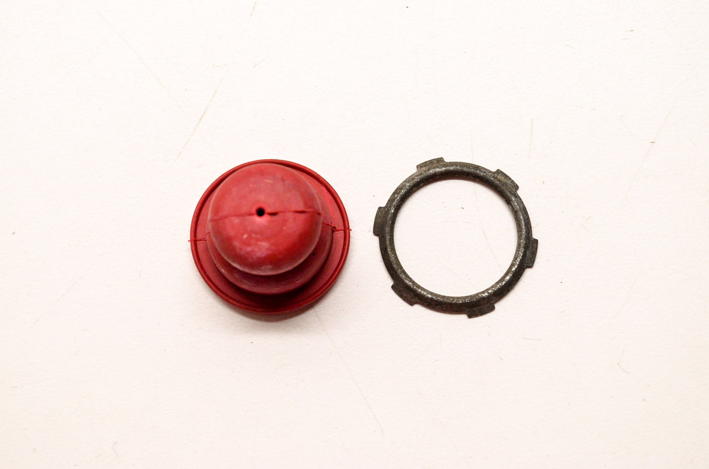 Rotary 20-9807, 9807 Primer Bulb Assembly w/ Lock Washer Tecumseh NOS