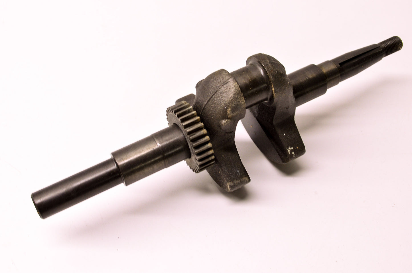 New Tecumseh Crankshaft NOS