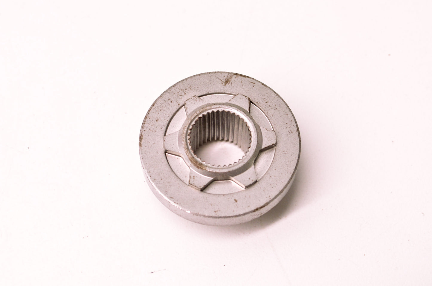 New MTD 918-0758A Hub Pulley NOS