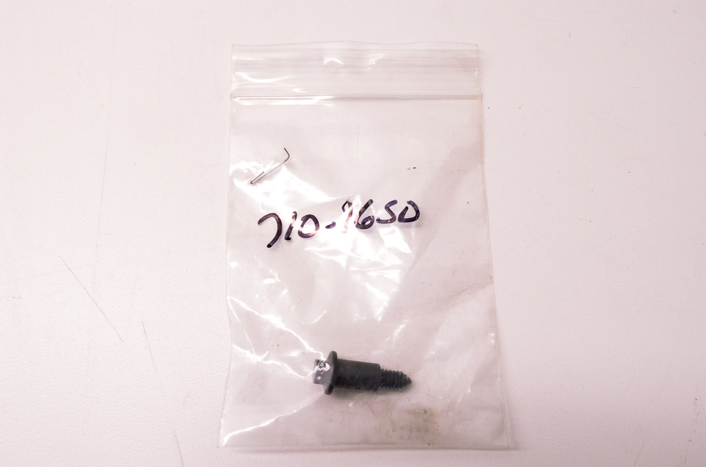 New MTD 710-1650 Shoulder Screw NOS