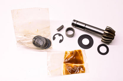New Spicer Input Shaft Assembly Kit NOS