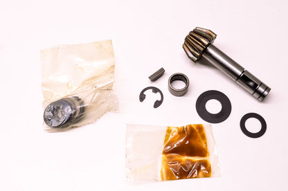 New Spicer Input Shaft Assembly Kit NOS
