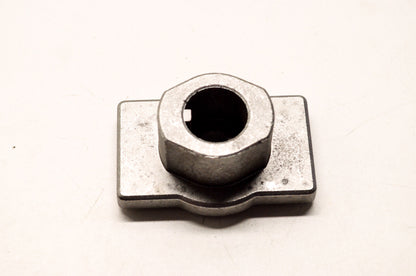 Rotary 17-8753, 8753 Blade Adaptor 7/8 AYP NOS