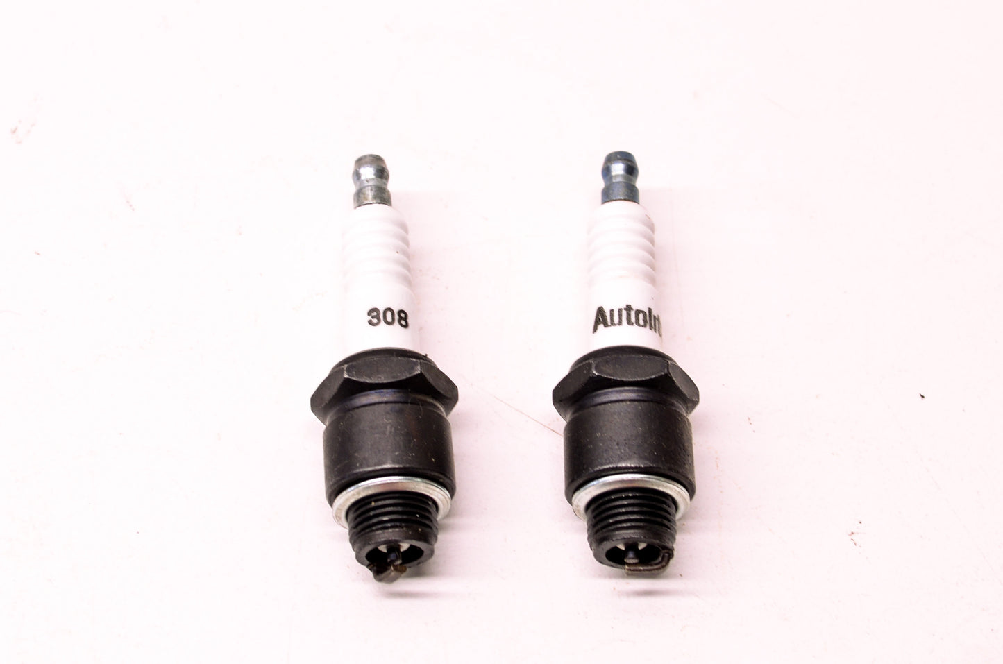 New Autolite Spark Plug QTY 2 NOS
