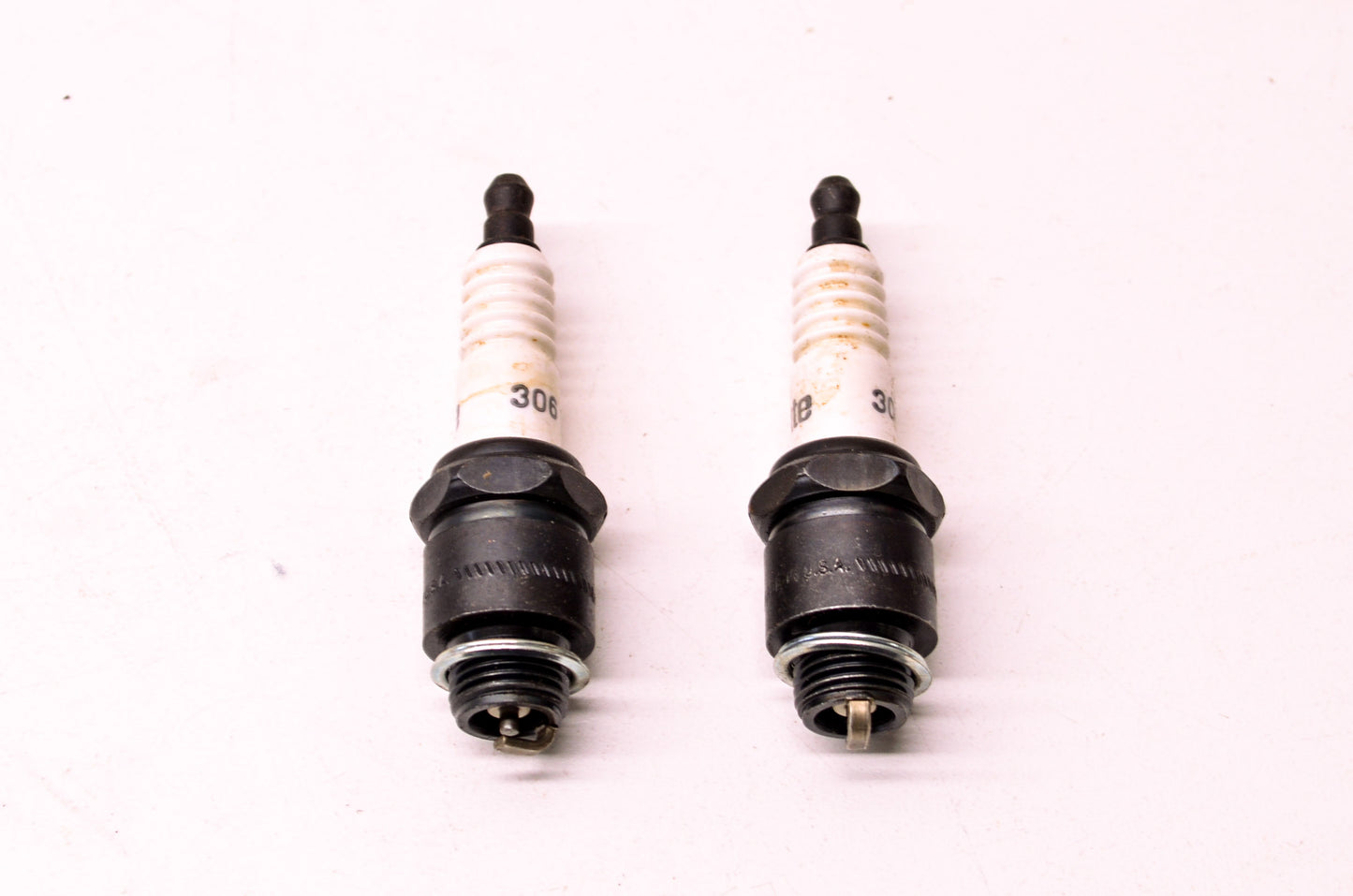 Autolite 306 Spark Plug Qty 2 NOS