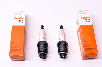 Autolite 306 Spark Plug Qty 2 NOS