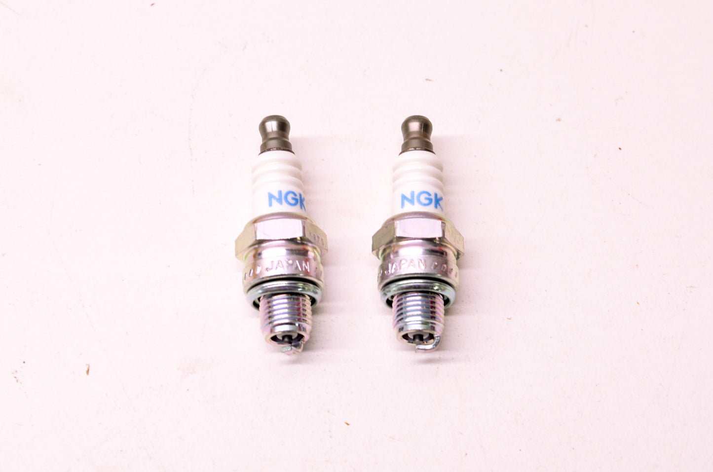 NGK CMR7A, 7543 Spark Plug Qty 2 NOS