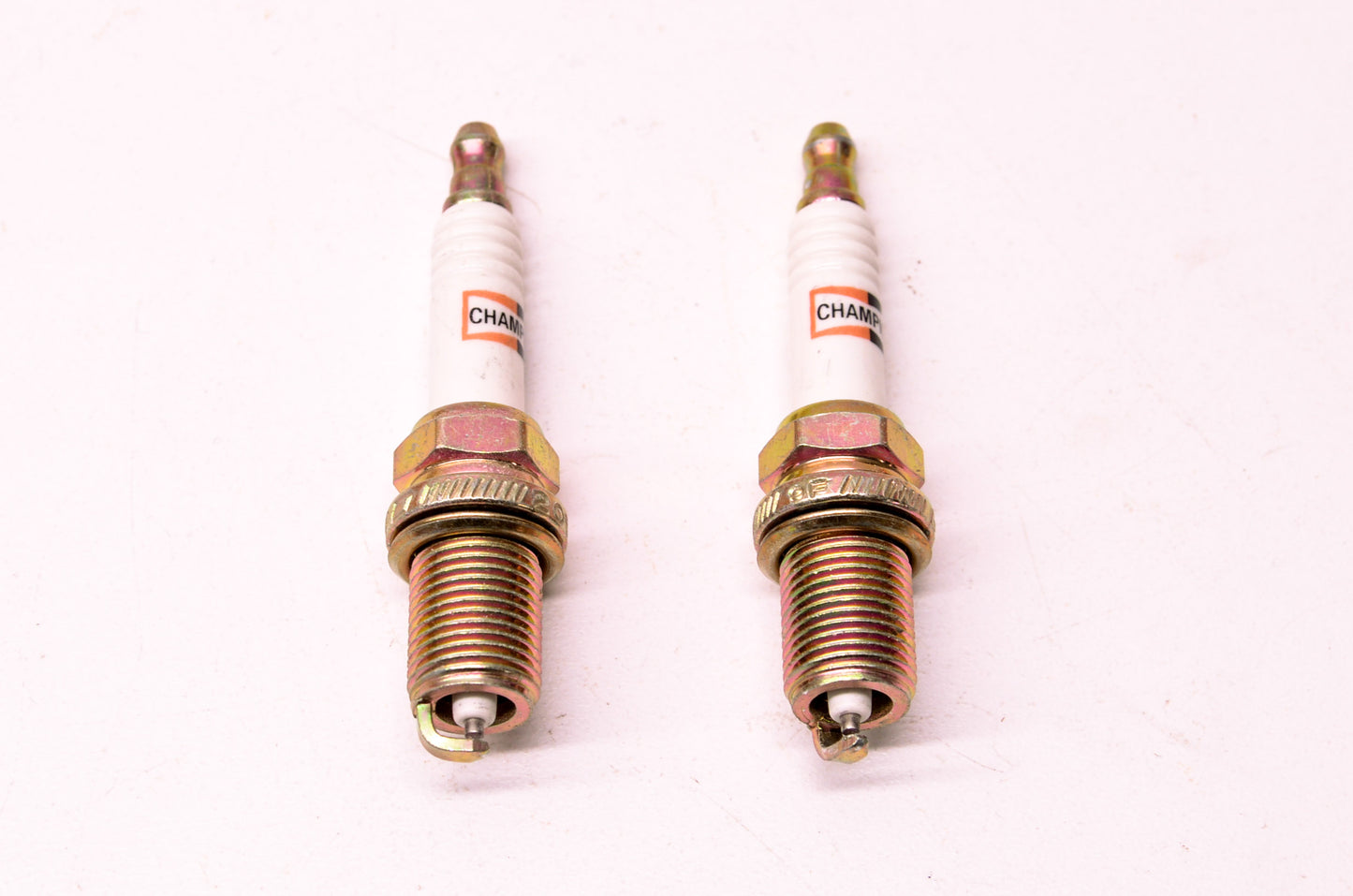 Champion 2071 Spark Plug Qty 2 NOS