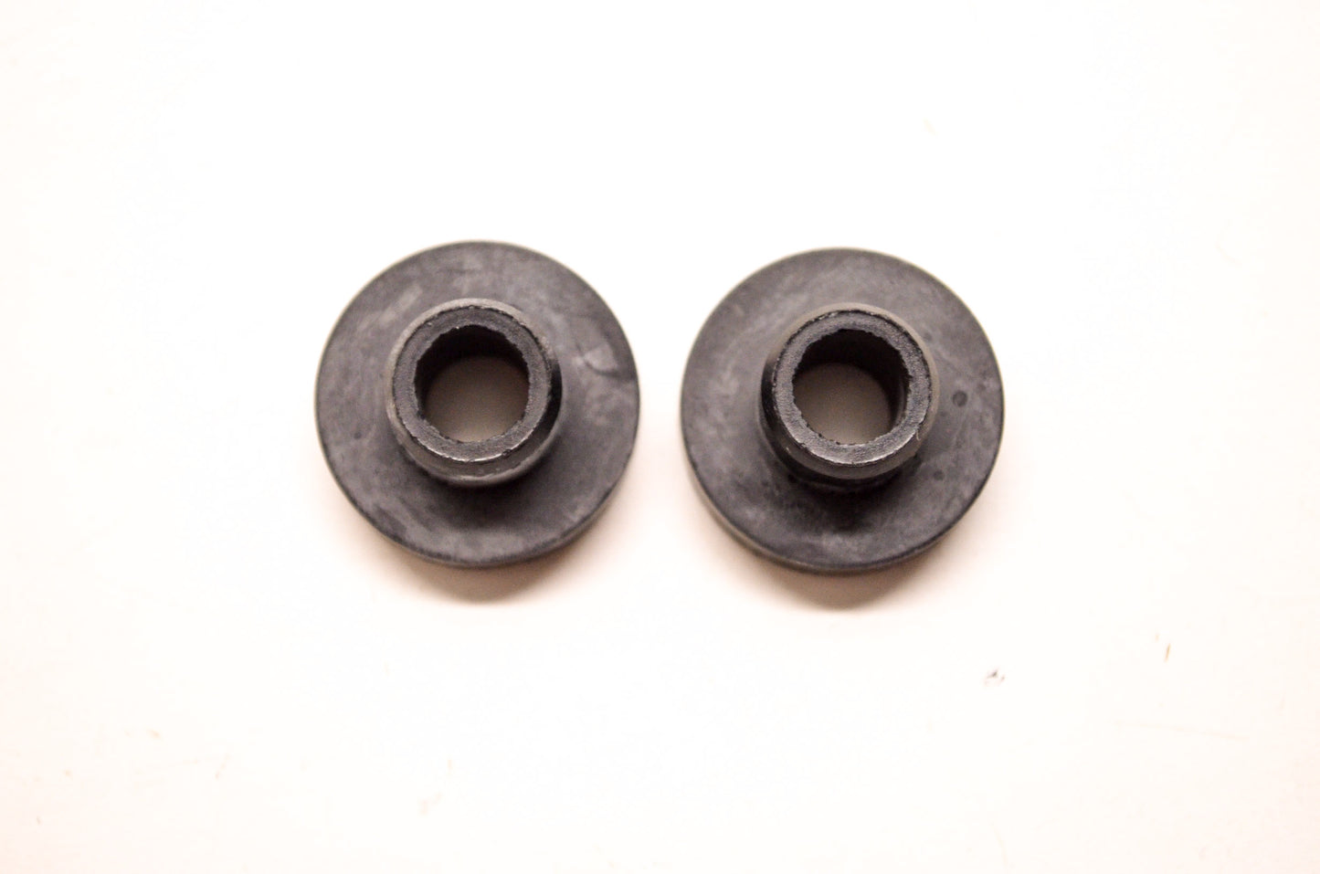 Rotary 20-7730, 12337, 7730 Fuel Tank Bushing Snapper Qty 2 NOS