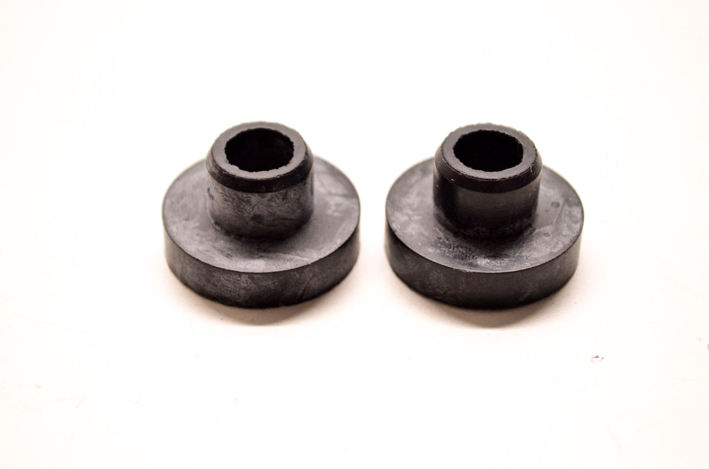 Rotary 20-7730, 12337, 7730 Fuel Tank Bushing Snapper Qty 2 NOS
