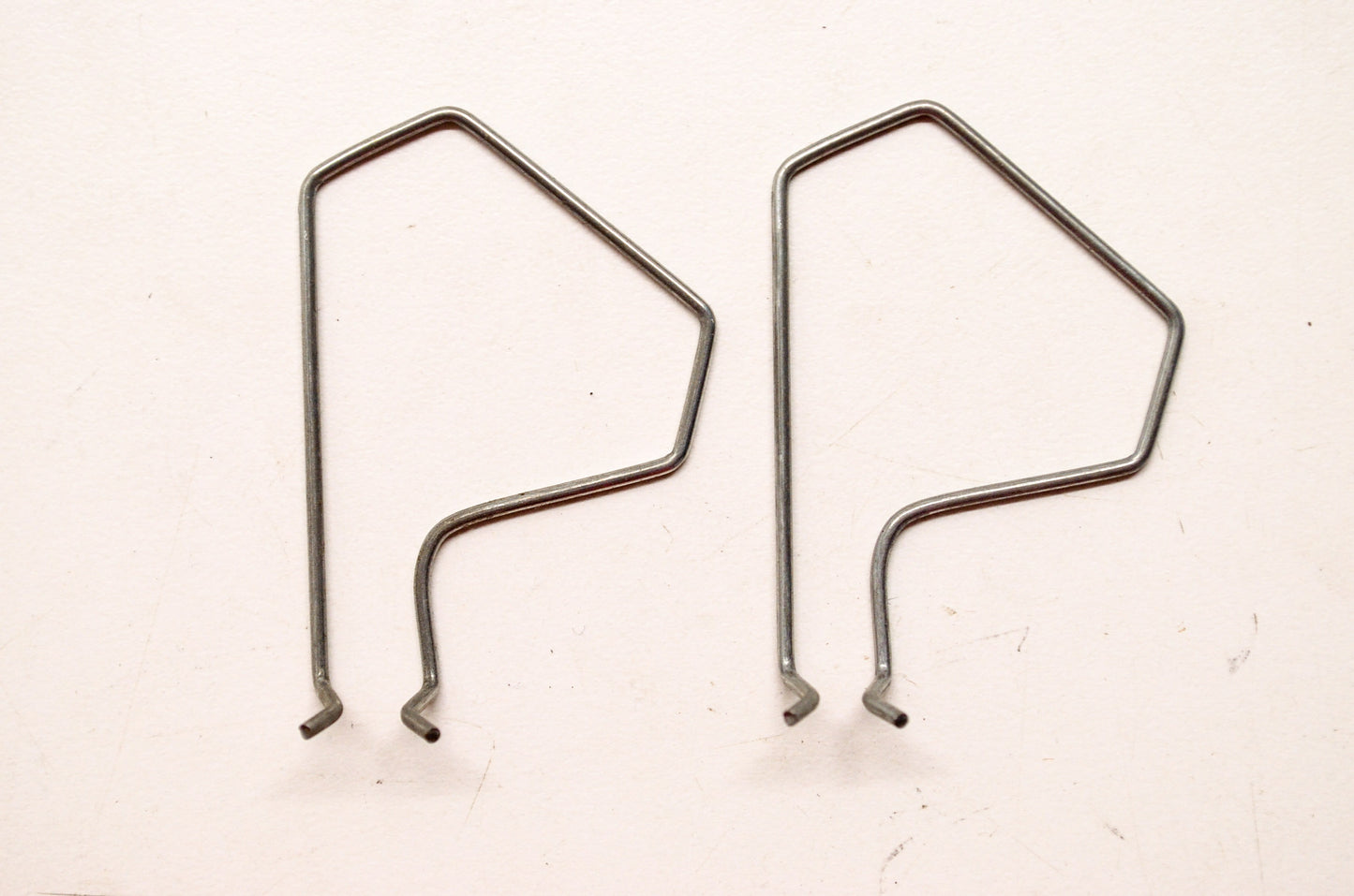Lawnboy LBC10, 604260 Retainer Clip Qty 2 NOS