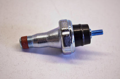 New Standard Motor Products Oil Pressure Switch NOS