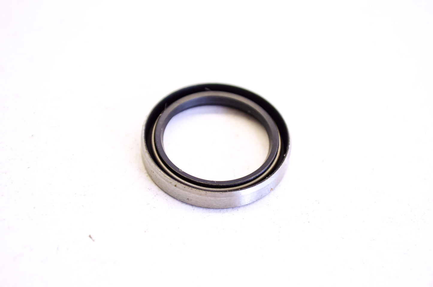 New OEM KTM Shaft Seal Ring 18x24x4 NOS