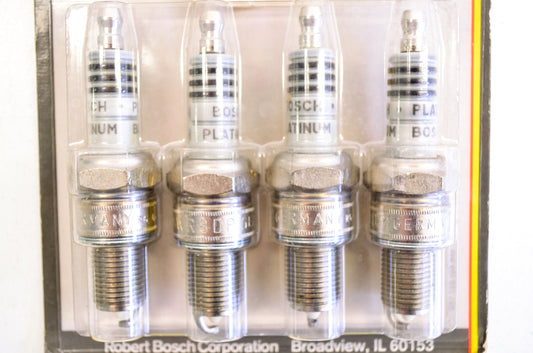 New Bosch Platinum Spark Plug QTY 4 NOS