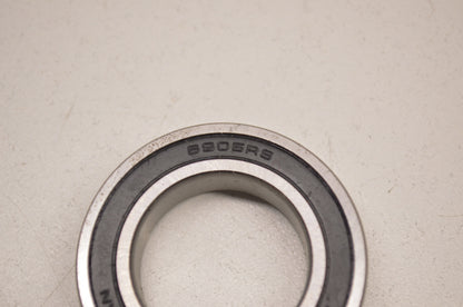 New KYK Bearing NOS