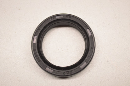 New Aftermarket Oil Seal 25x35x7mm NOS