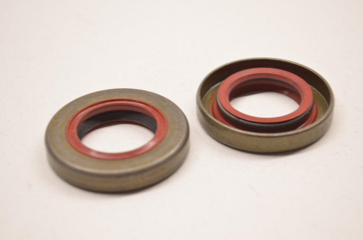 New CFW Oil Seal 20x35x6mm QTY 2 NOS
